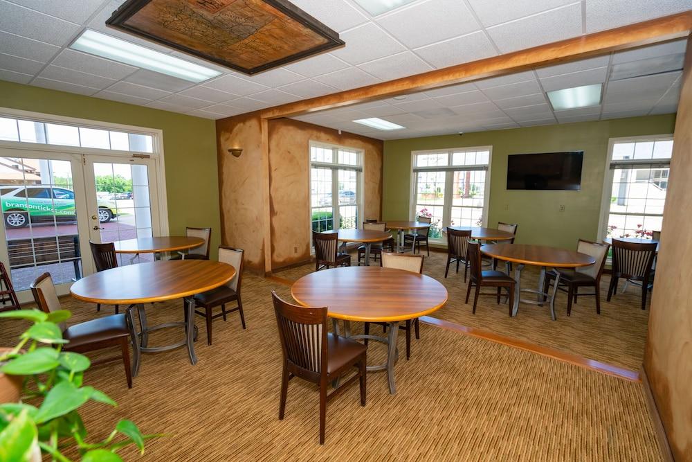 Angel Inn Near Imax, A Travelodge By Wyndham Branson Exterior foto
