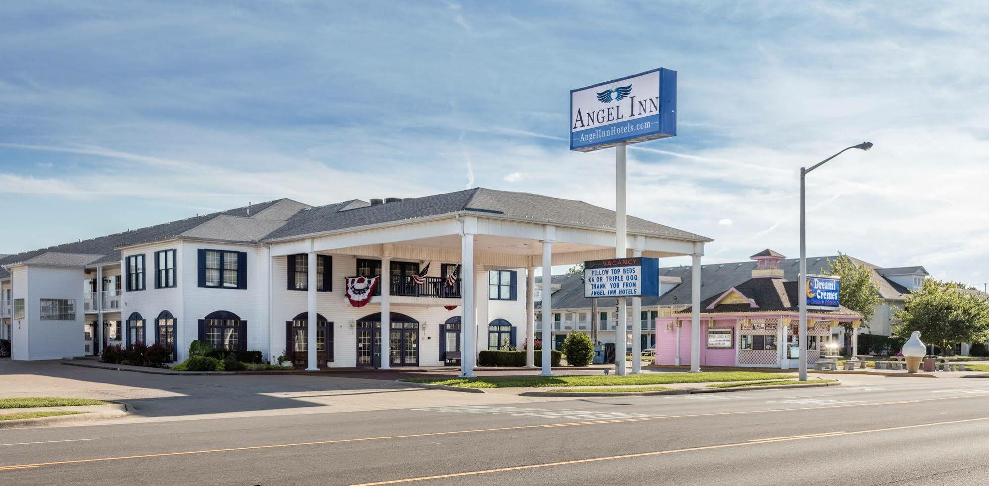 Angel Inn Near Imax, A Travelodge By Wyndham Branson Exterior foto